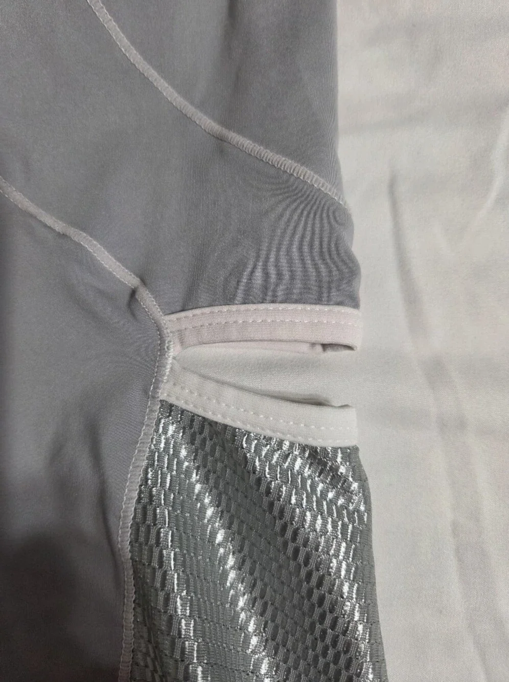 Nike Light Gray/silver Dri-fit Mesh-Panel Athletic Tank Reflective Top. Sz M
